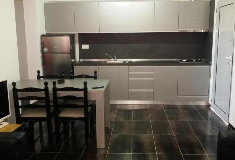 Семейные Апартаменты, Agrino Hotel Apartments