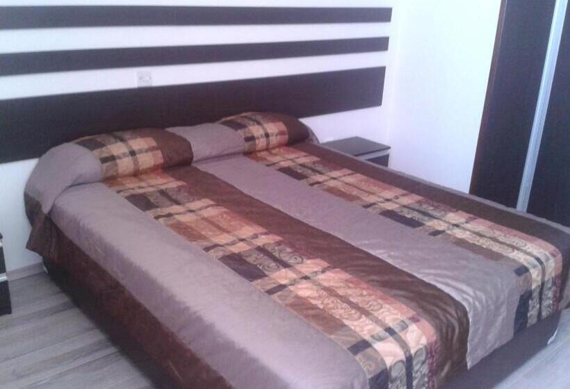 Семейные Апартаменты, Agrino Hotel Apartments