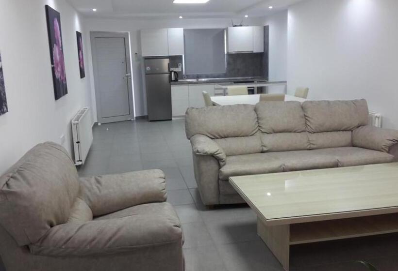 Семейные Апартаменты 3 Спальни, Agrino Hotel Apartments