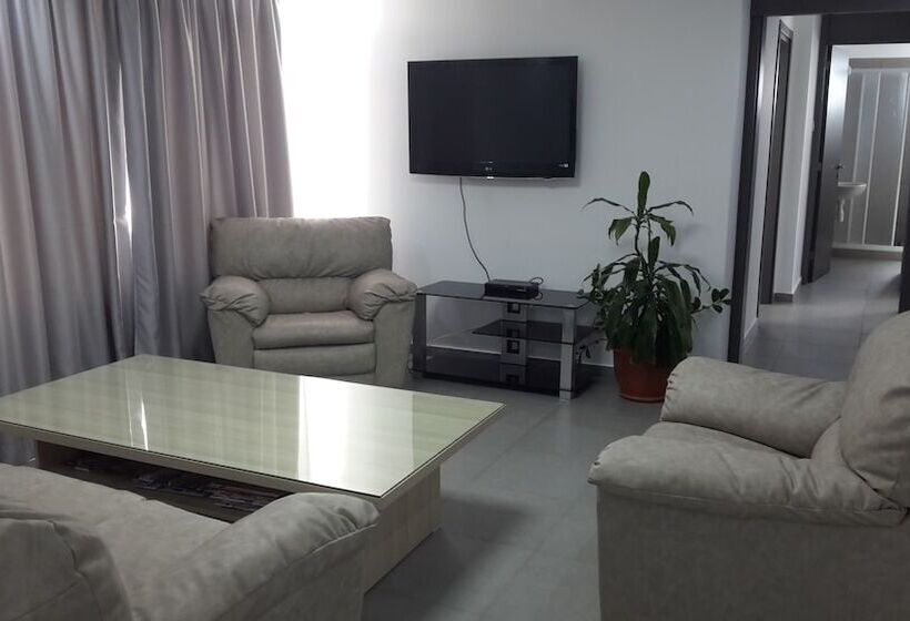 Семейные Апартаменты 3 Спальни, Agrino Hotel Apartments
