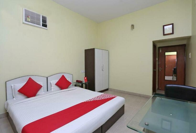 스탠다드 룸, Next Generation Guest House Block Bl Plot No 135