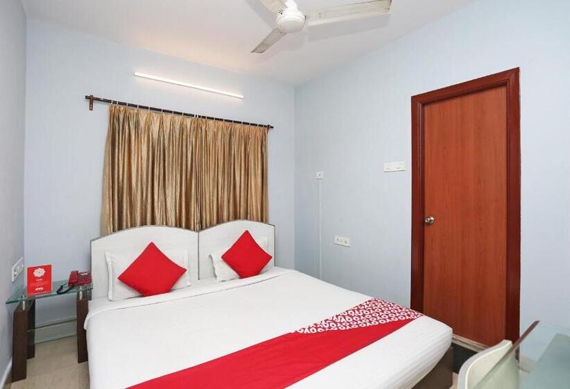 디럭스 룸, Next Generation Guest House Block Bl Plot No 135