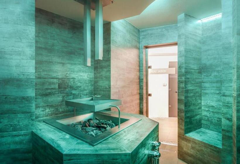 带阳台套房, Cihelny Golf & Wellness Resort