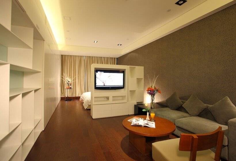 Номер Deluxe, Grand Madison Qingdao Harbourview Central（former Qingdao Farglory ）