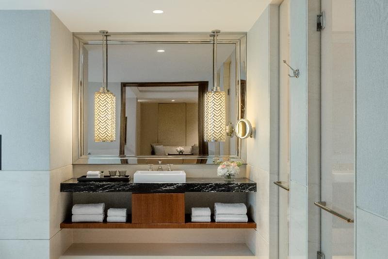 اتاق استاندارد با تخت بزرگ, The Capitol Kempinski Hotel Singapore