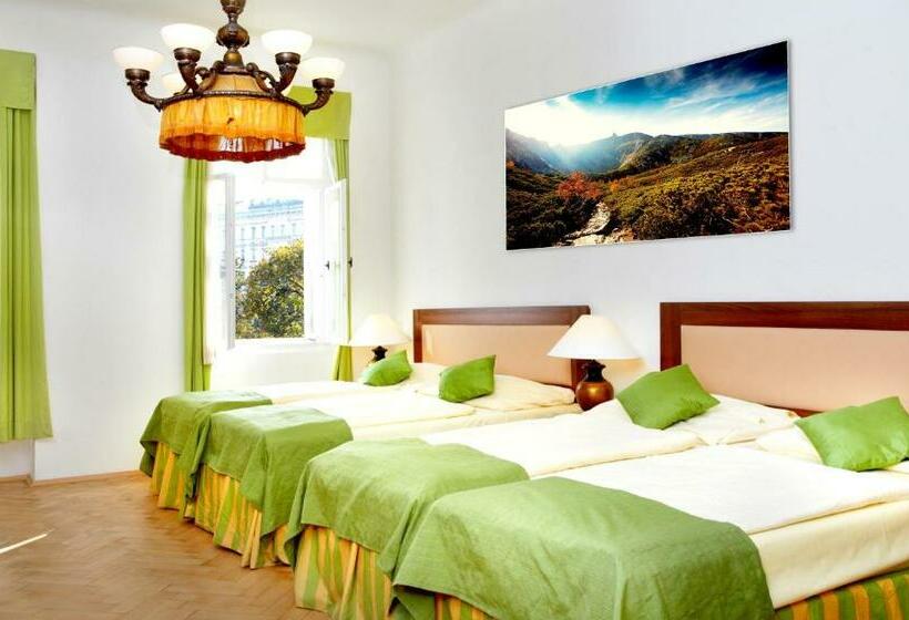 اتاق استاندارد سه نفره, Wenceslas Square Hotel   Czech Leading Hotels
