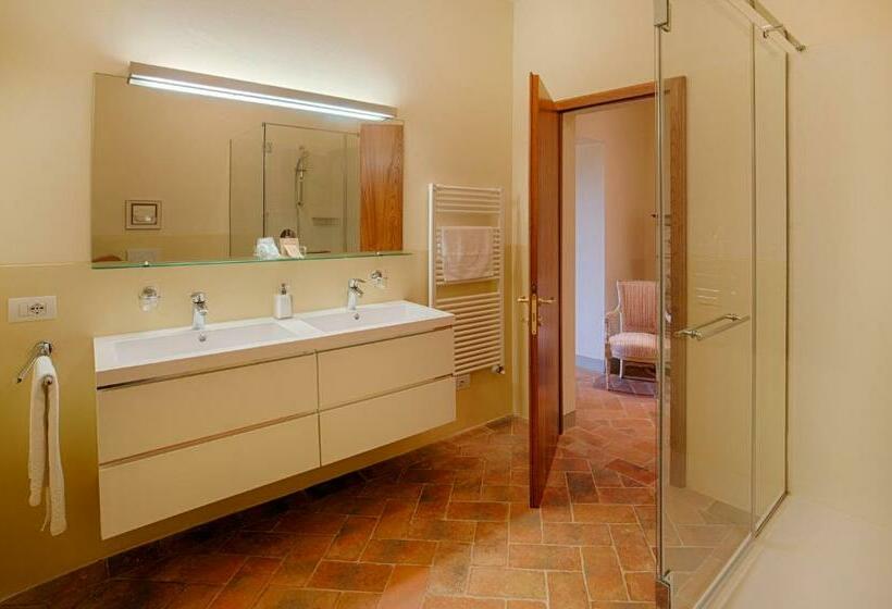 اتاق استاندارد با چشم‌انداز باغ, La Valletta Boutique Wine Estate