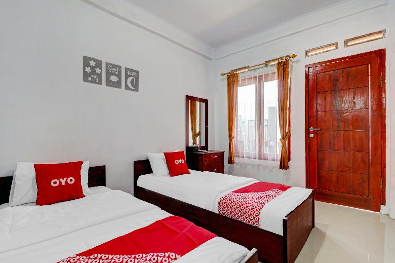 Номер Стандарт, Oyo 90570 Heboh Guest House Syariah