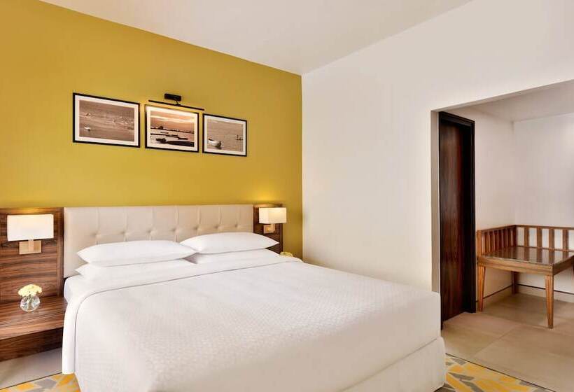 套房带泳池景, Four Points By Sheraton Mahabalipuram Resort & Convention Center