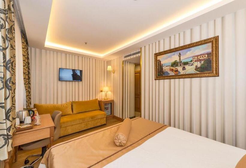 آپارتمان یک خوابه با دری مشترک که هال را جدا می کند., Aprilis Gold Hotel   Special Category
