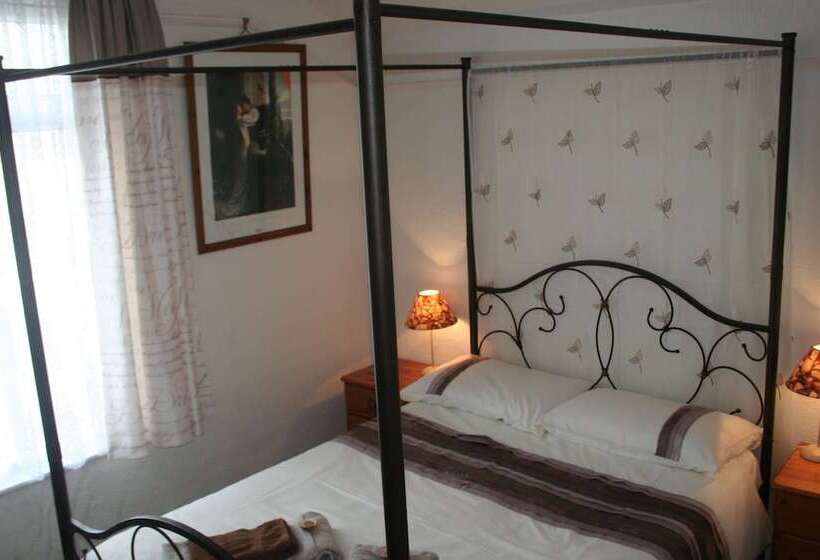 חדר סטנדרט, The Haldon Guest House