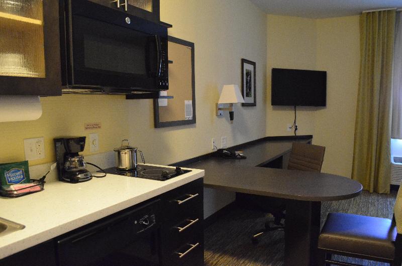 Люкс Кровать Кинг, Candlewood Suites San Antonio Airport, An Ihg