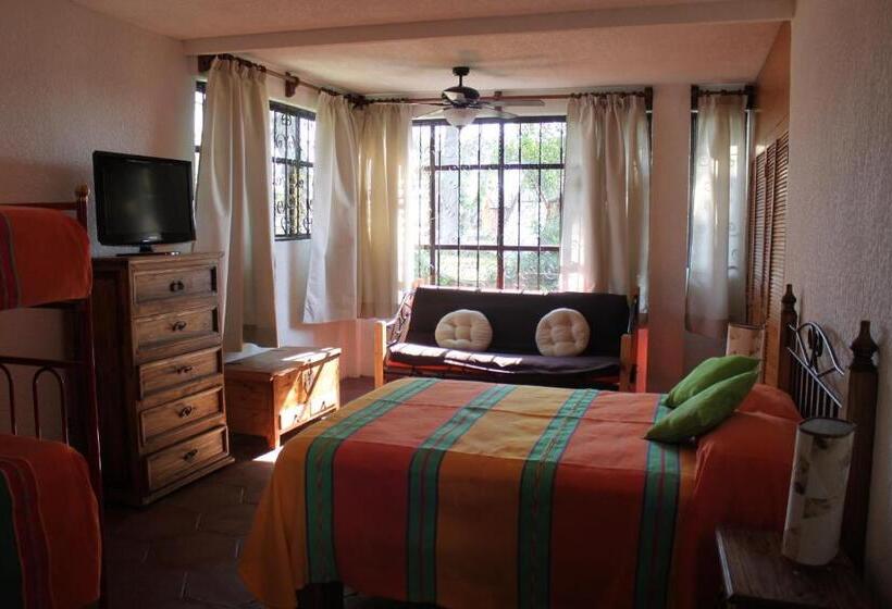 سوییت, La Villa Real