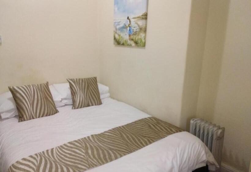 Номер Economy, Tuxford House