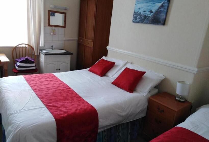 Семейный Номер, Tuxford House