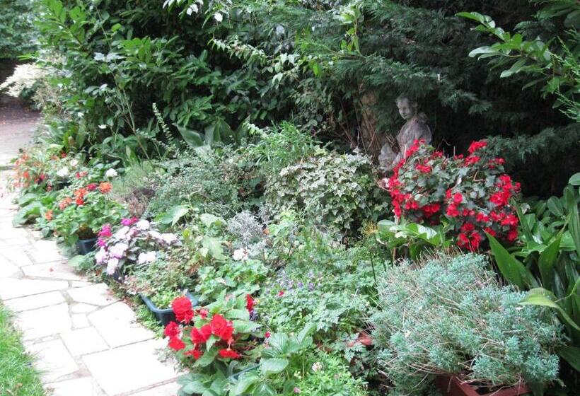 Семейный Номер, Dawson Place, Juliette's Bed And Breakfast