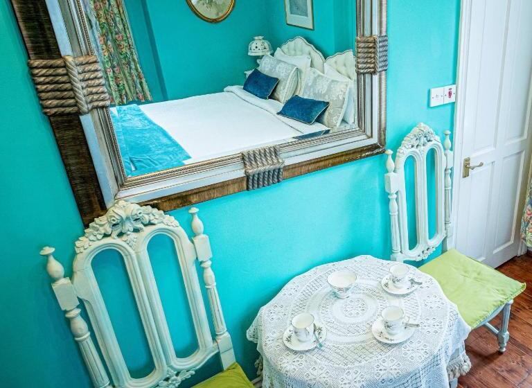 Трехместный Номер Классика, Dawson Place, Juliette's Bed And Breakfast