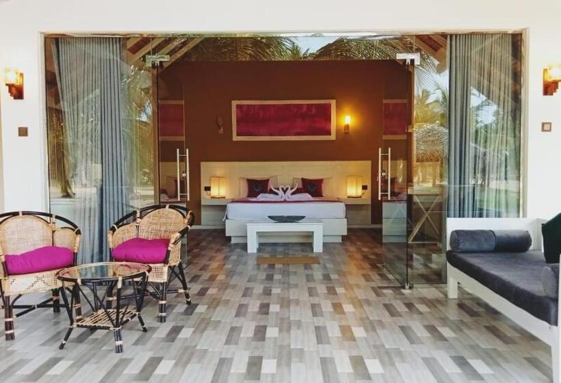 اتاق لوکس, Blue Waves Kite Surfing Beach Resort