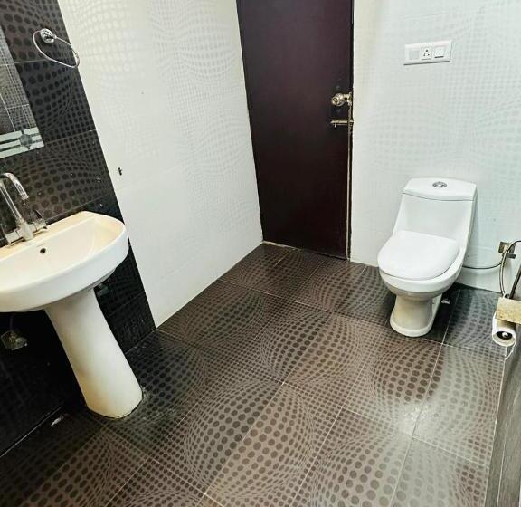 Family Suite, West Cottas Hotel    Couples, Family, Corporate Favorite In Heart Of Jalandhar