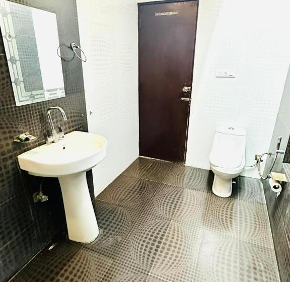 Family Suite, West Cottas Hotel    Couples, Family, Corporate Favorite In Heart Of Jalandhar