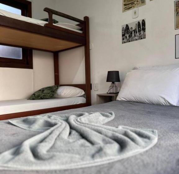 スタンダード４人部屋, Gurú Hostel Buzios