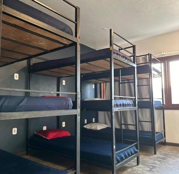 ルームシェアのワンベッド, Gurú Hostel Buzios