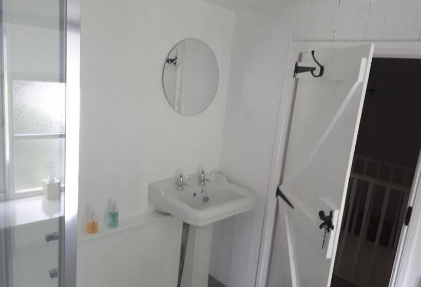 Номер Стандарт, Beechwood B&b