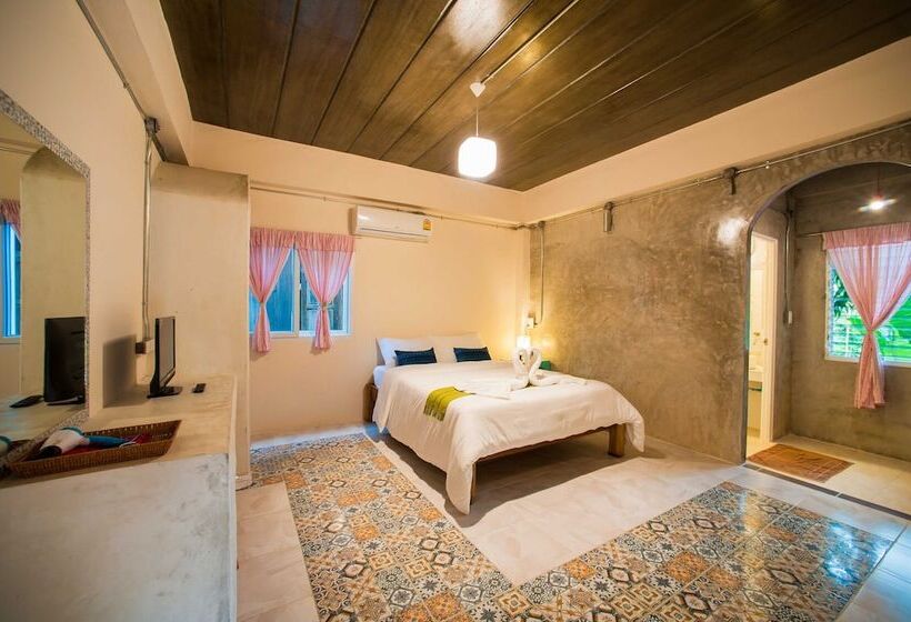 Семейный Номер, Baan Chokdee Pai Resort
