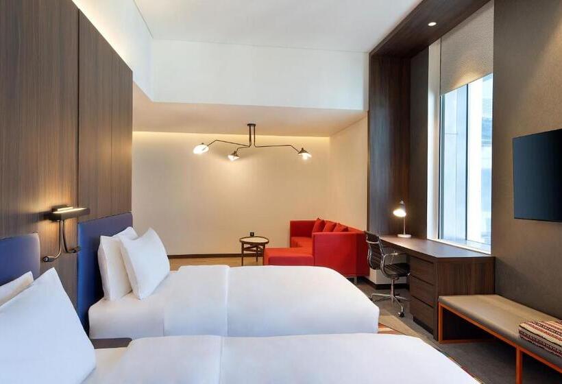 俱乐部房间, Aloft Dubai Airport