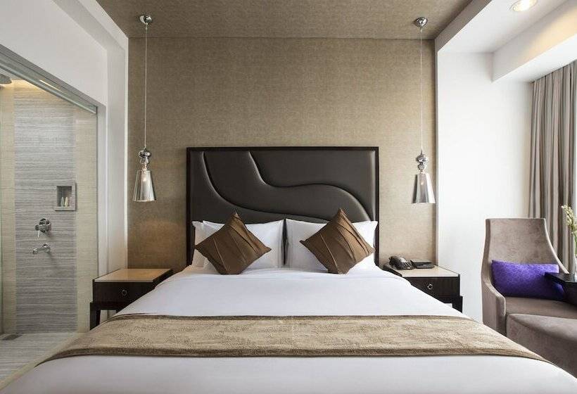 Номер Deluxe, Aston Bellevue Radio Dalam