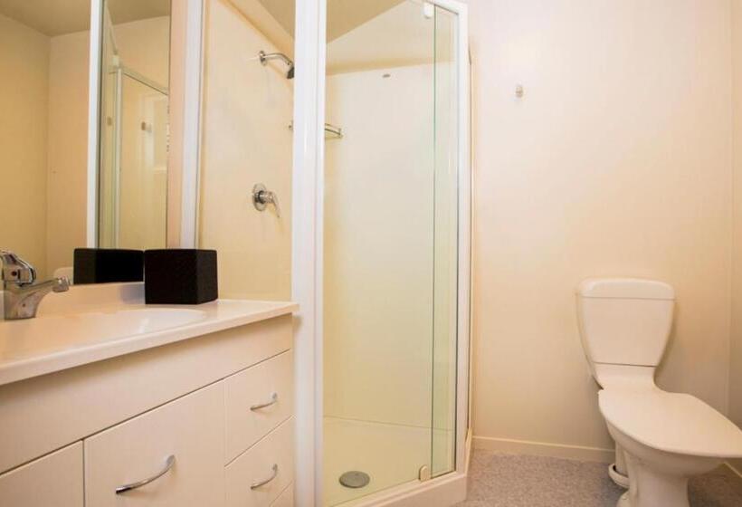 سوییت, Greenlane Suites