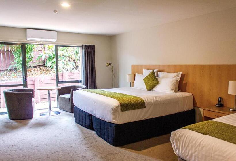 سوییت, Greenlane Suites