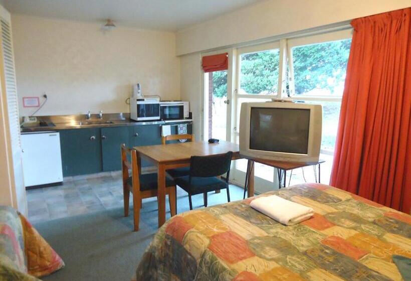 패밀리 아파트, Park Lodge Motel