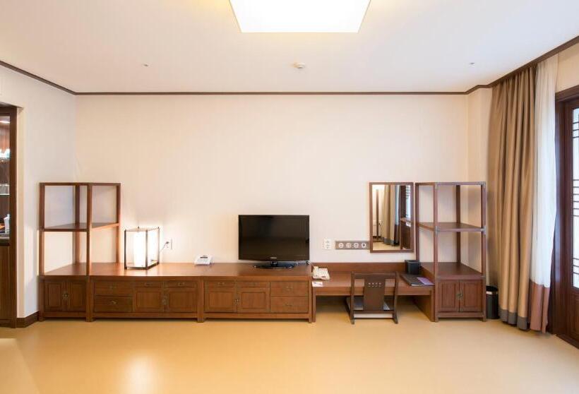 Номер Стандартный с Видом, Holiday Inn Resort Alpensia Pyeongchang, An Ihg