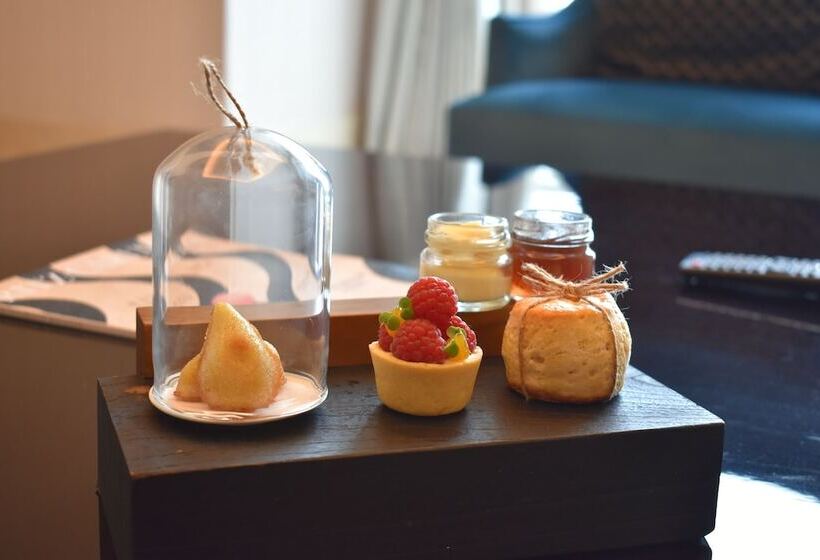 Апартаменты Ejecutiva 2 Спальни, The Residences Of The Ritz Carlton Jakarta Pacific Place