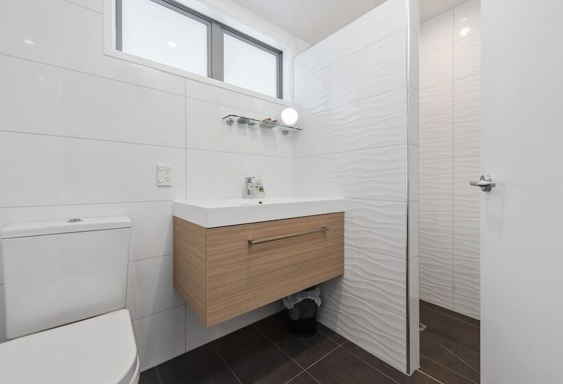 Апартаменты Пентхаус 1 Спальня, Pavilion Beachfront Apartments