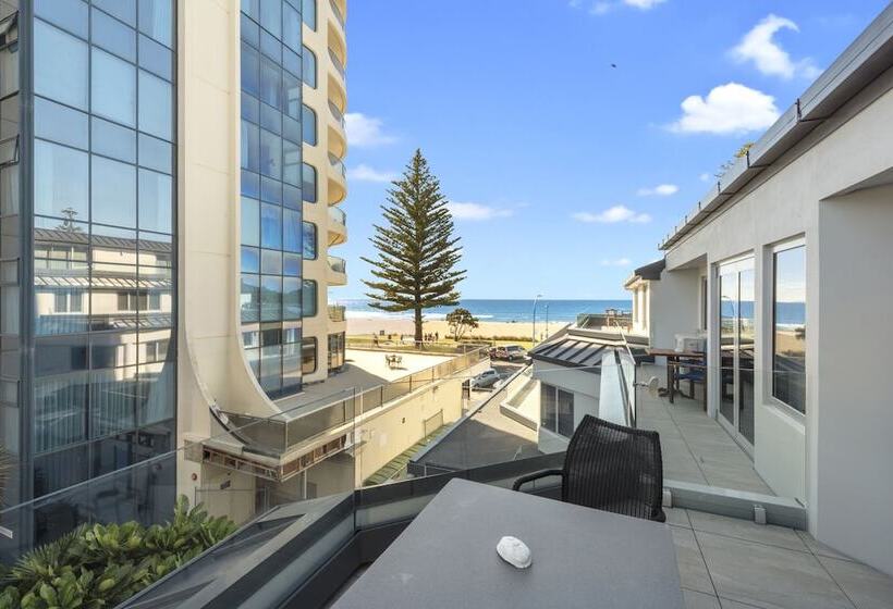 Апартаменты 1 Спальня Боковой Вид на Море, Pavilion Beachfront Apartments