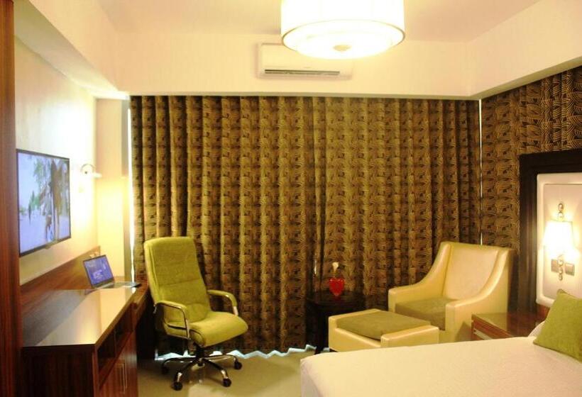 이그제큐티브 룸, Central Park Tower Resort