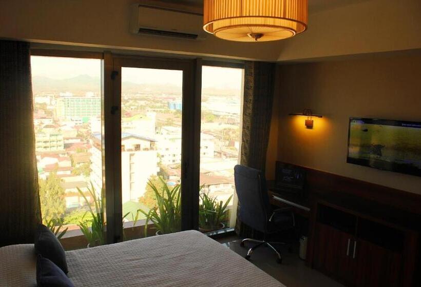 이그제큐티브 룸, Central Park Tower Resort