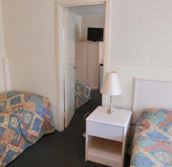 패밀리 룸, Motel Ringwood