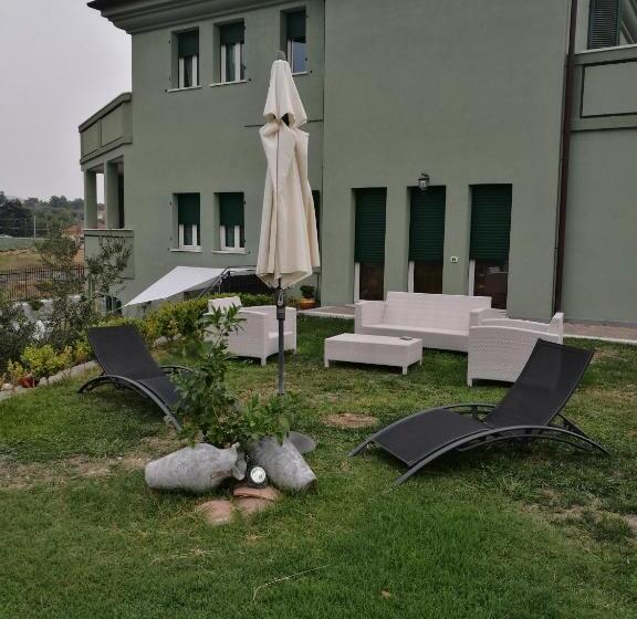 Номер Deluxe с Гидромассажем, Villamir B&b