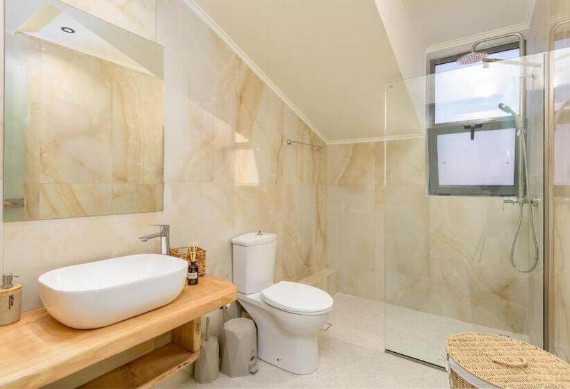 سوییت لوکس, Andelice Zante