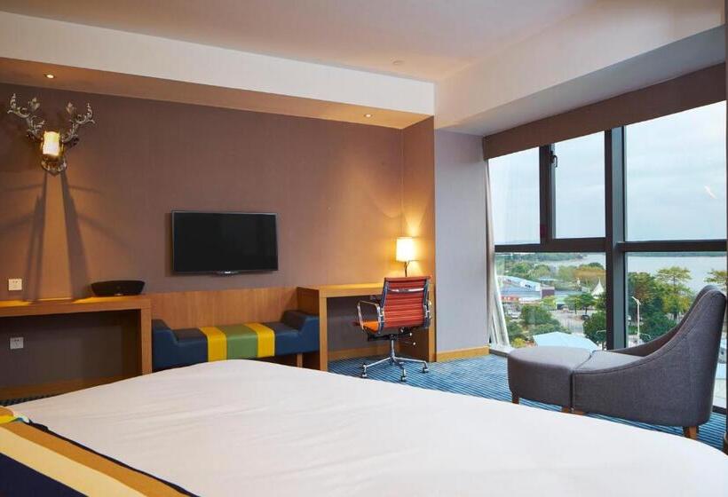 Люкс, Aloft Dongguan Songshan Lake