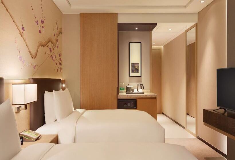 Номер Стандарт, Hilton Garden Inn Dandong