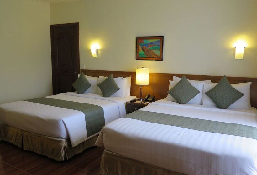 豪华湖景房, The Suites At Mount Malarayat