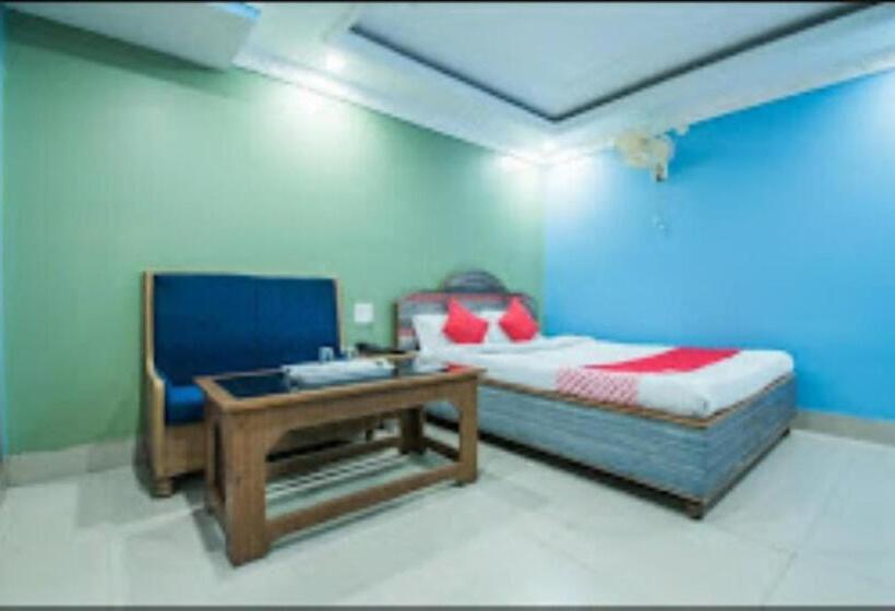 Номер Deluxe Кровать Кинг, Goroomgo Mundrika Deluxe Patna