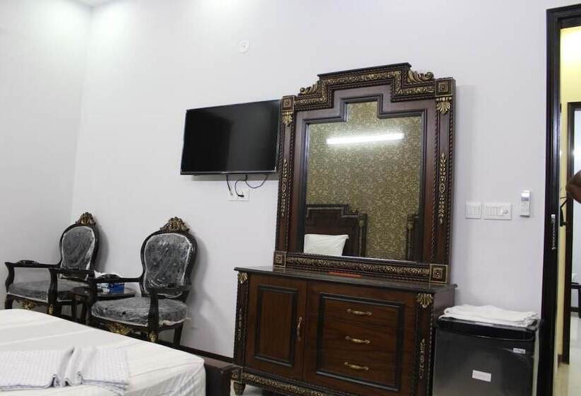 اتاق لوکس, Patel Residency Guest House 2