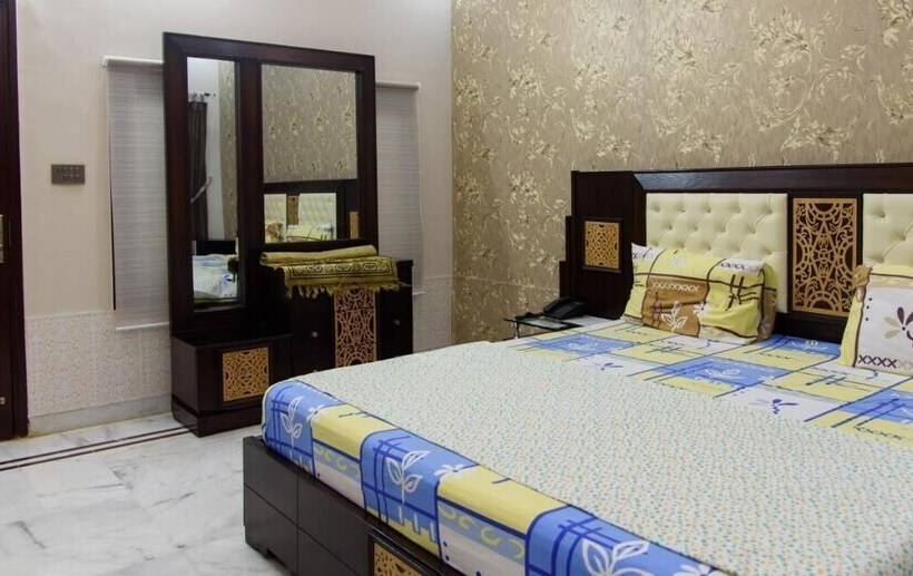 اتاق لوکس, Patel Residency Guest House 2