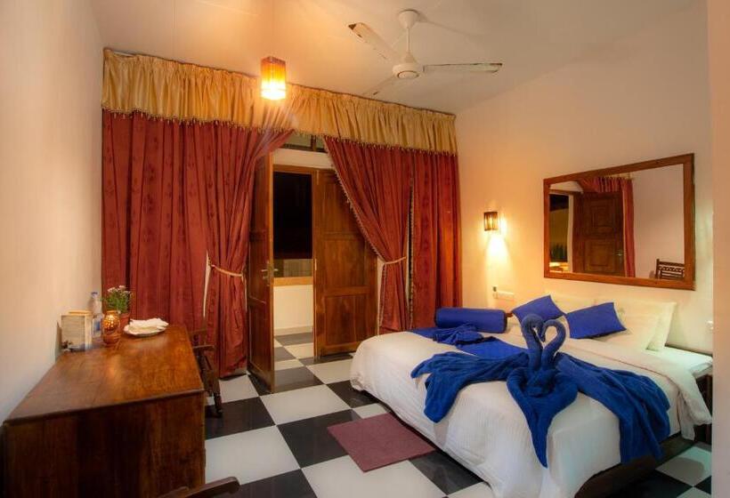 Номер Deluxe, Water Edge Resort