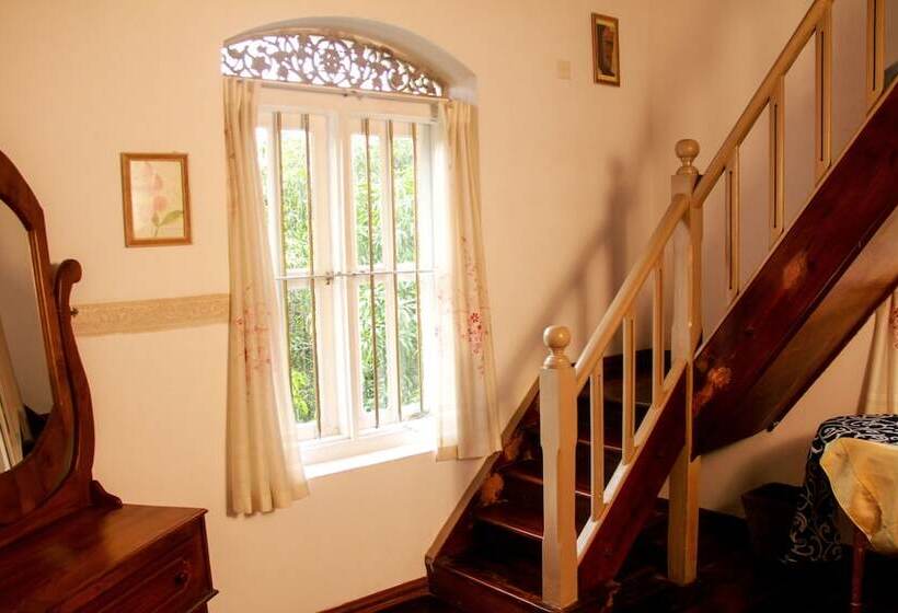 复式房间, Manor House, Kandy, Lka